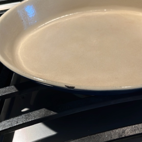 LeCreuset Vintage #32 Enamel Finished Cast Iron 2 Qt Baker - Picture 5 of 7